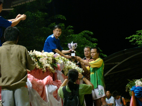 ../Picture/2553/DSC09882.JPG