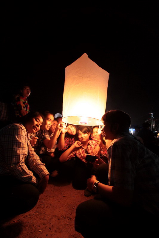 ../Picture/2553/MJUP2010110312585609.jpg