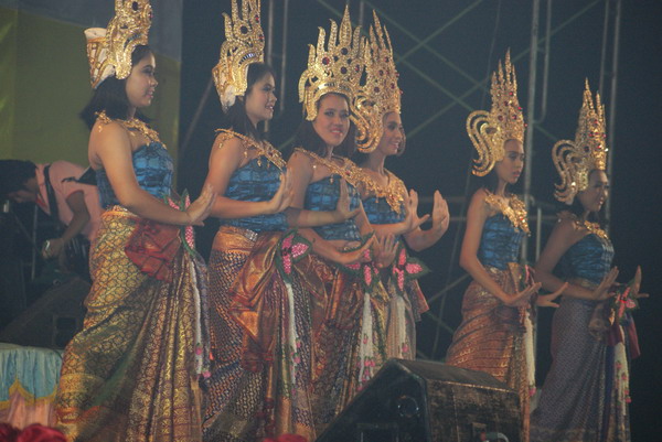 ../Picture/2553/MJUP2010110312593404.JPG