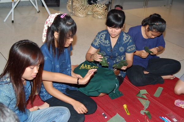 ../Picture/2553/MJUP2010112315032110.JPG