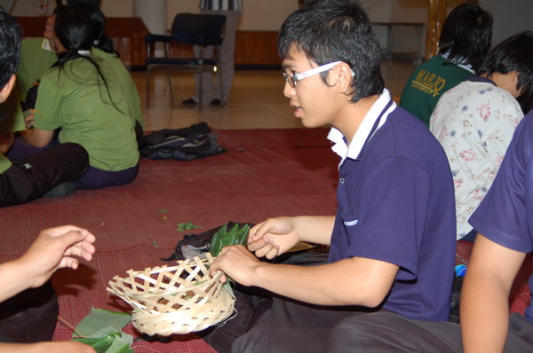 ../Picture/2553/MJUP2010112315035203.JPG