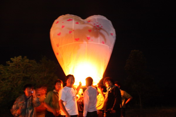 ../Picture/2553/MJUP2010112318234210.JPG