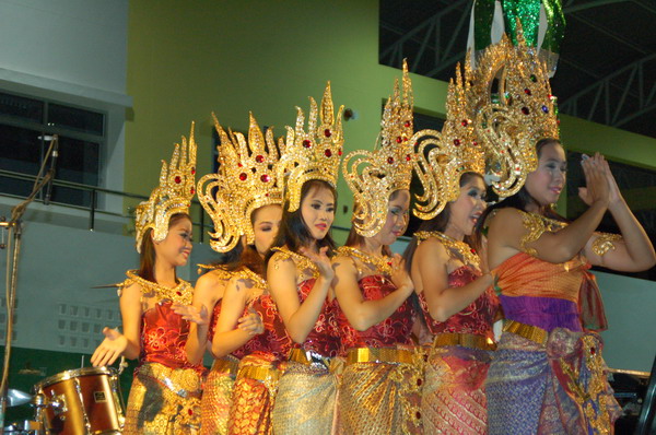 ../Picture/2553/MJUP2010112917143102.JPG