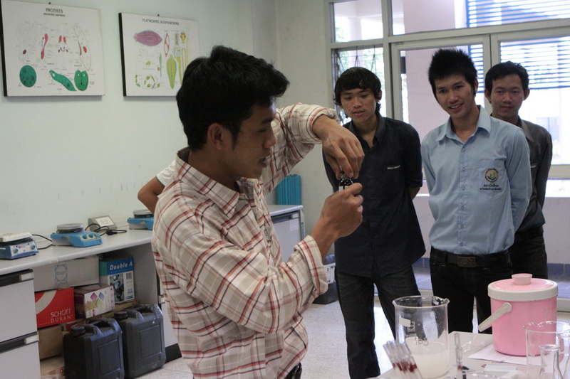../Picture/2554/MJUP2011050917103702.JPG