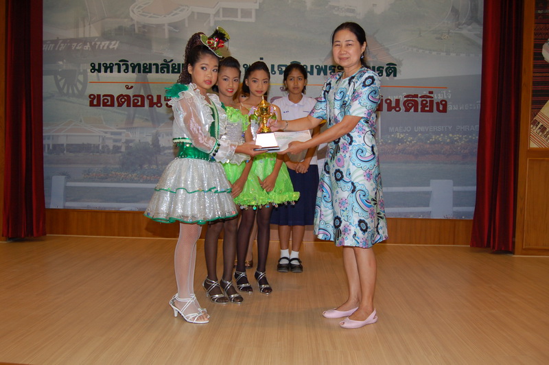 ../Picture/2554/MJUP2011082410295107.JPG