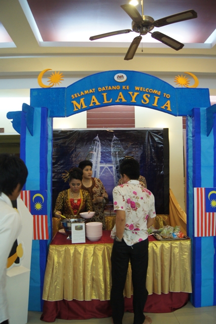 ../Picture/2554/MJUP2011101811043302.JPG