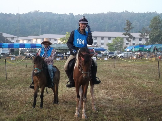 ../Picture/2554/MJUP2011103115352103.JPG