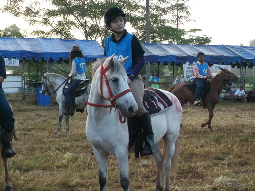 ../Picture/2554/MJUP2011103115352205.JPG
