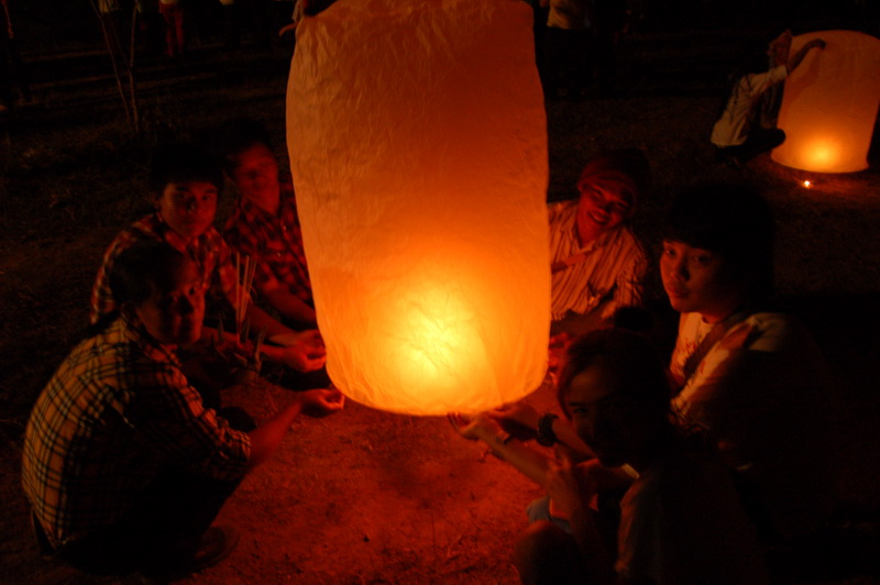 ../Picture/2554/MJUP2011111017034508.JPG