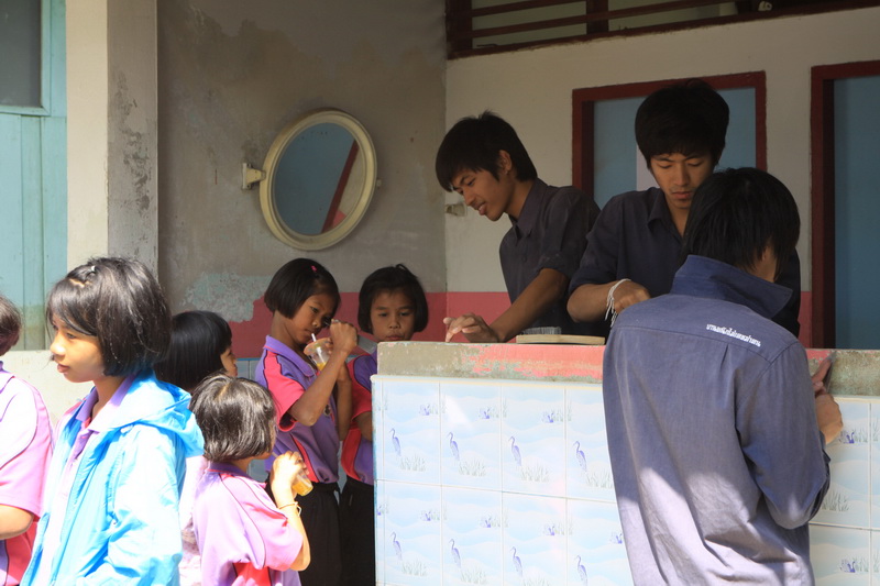 ../Picture/2554/MJUP2011122816012307.JPG