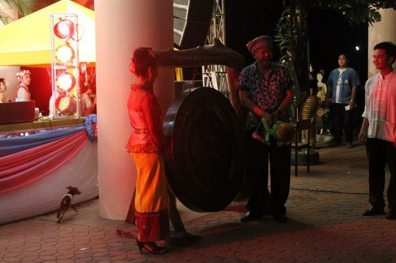 ../Picture/2555/MJUP2012090612430805.jpg