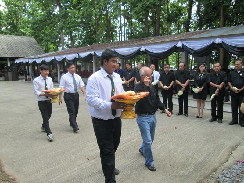 ../Picture/2556/MJU2556062408575353.jpg