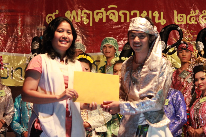 ../Picture/2554/MJUP2011111017054010.JPG