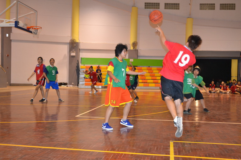 ../Picture/2555/MJUP2012112915562508.JPG